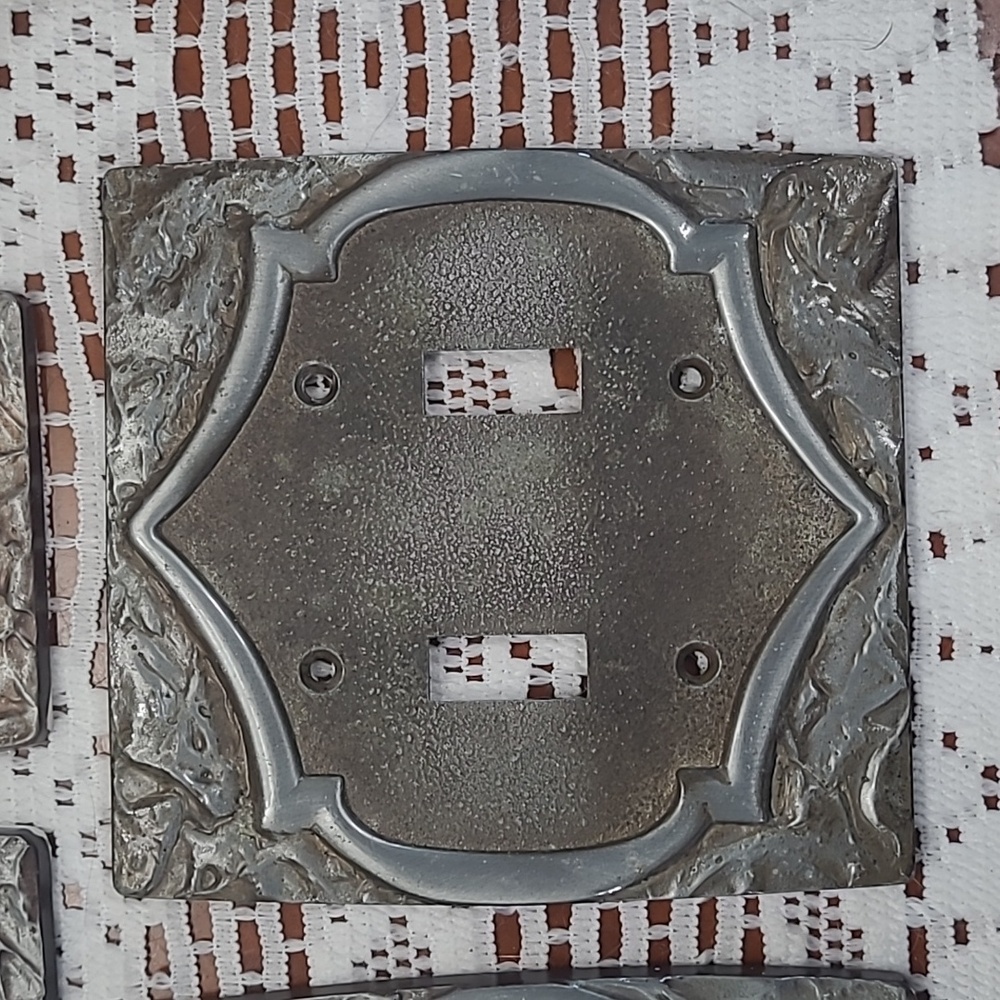 Vintage Silver Light Switch and Outlet Cover Set - Picture 3 of 6